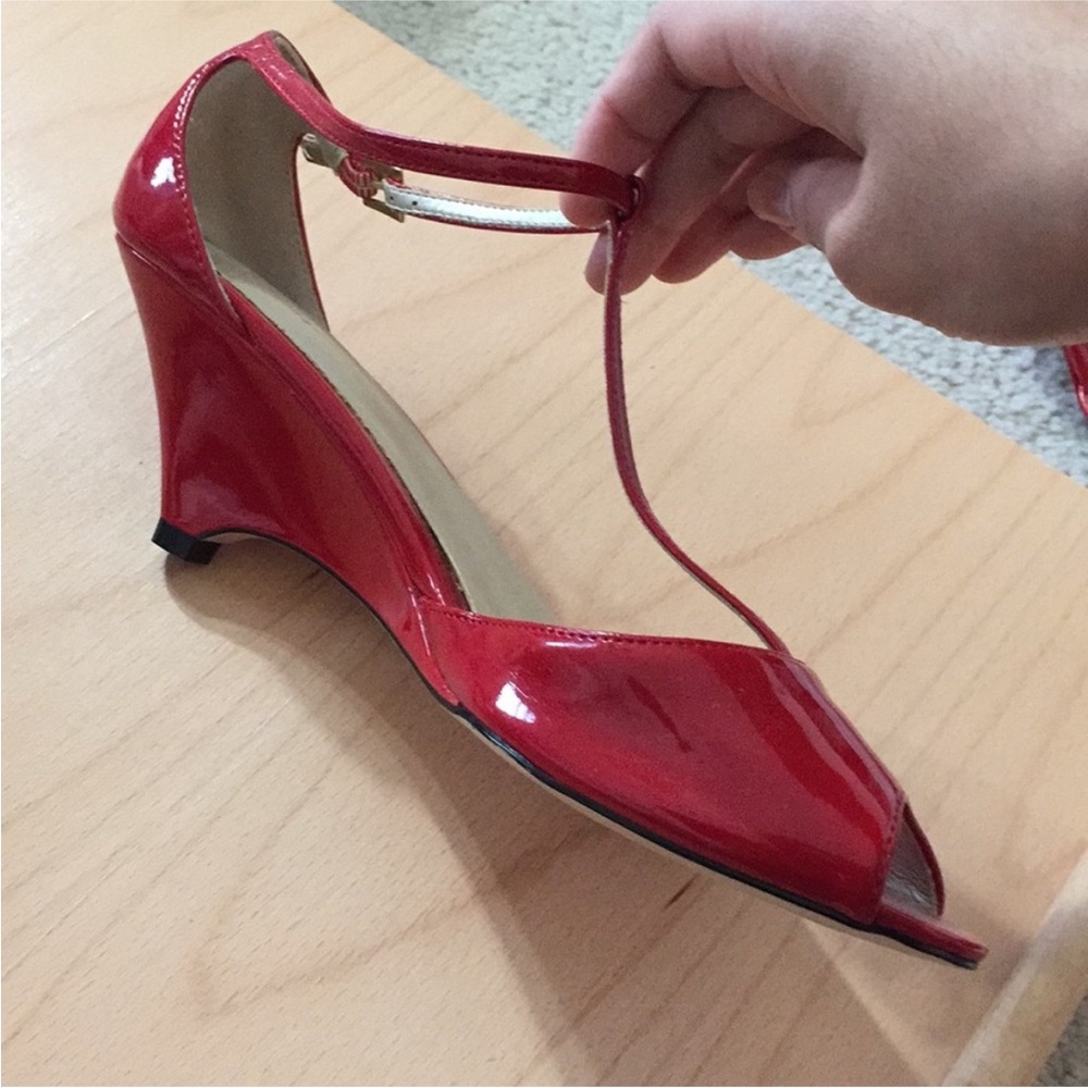 FIONI Clothing Glossy Red Strappy Heels Mary Jane peep tow wedge 8